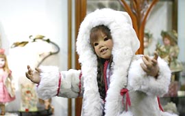 人形の専門店銀座人形館から創作人形の新着情報アネッテ　ヒムスッテッド作品のお知らせ